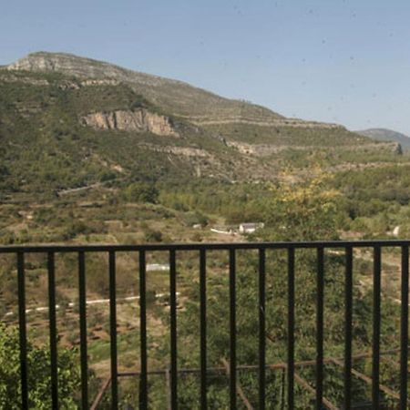 La Piedra Del Mediodia Hotel Cirat ภายนอก รูปภาพ